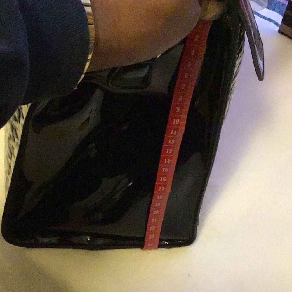 Handbag - Picture 5 of 6